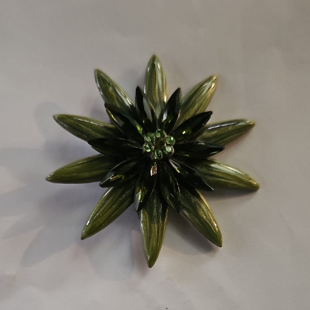 Vintage Green Floral Brooch